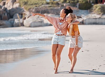 lesbian sex on the beach|Voyeur the beach lesbians make sex quite unabashedly in public